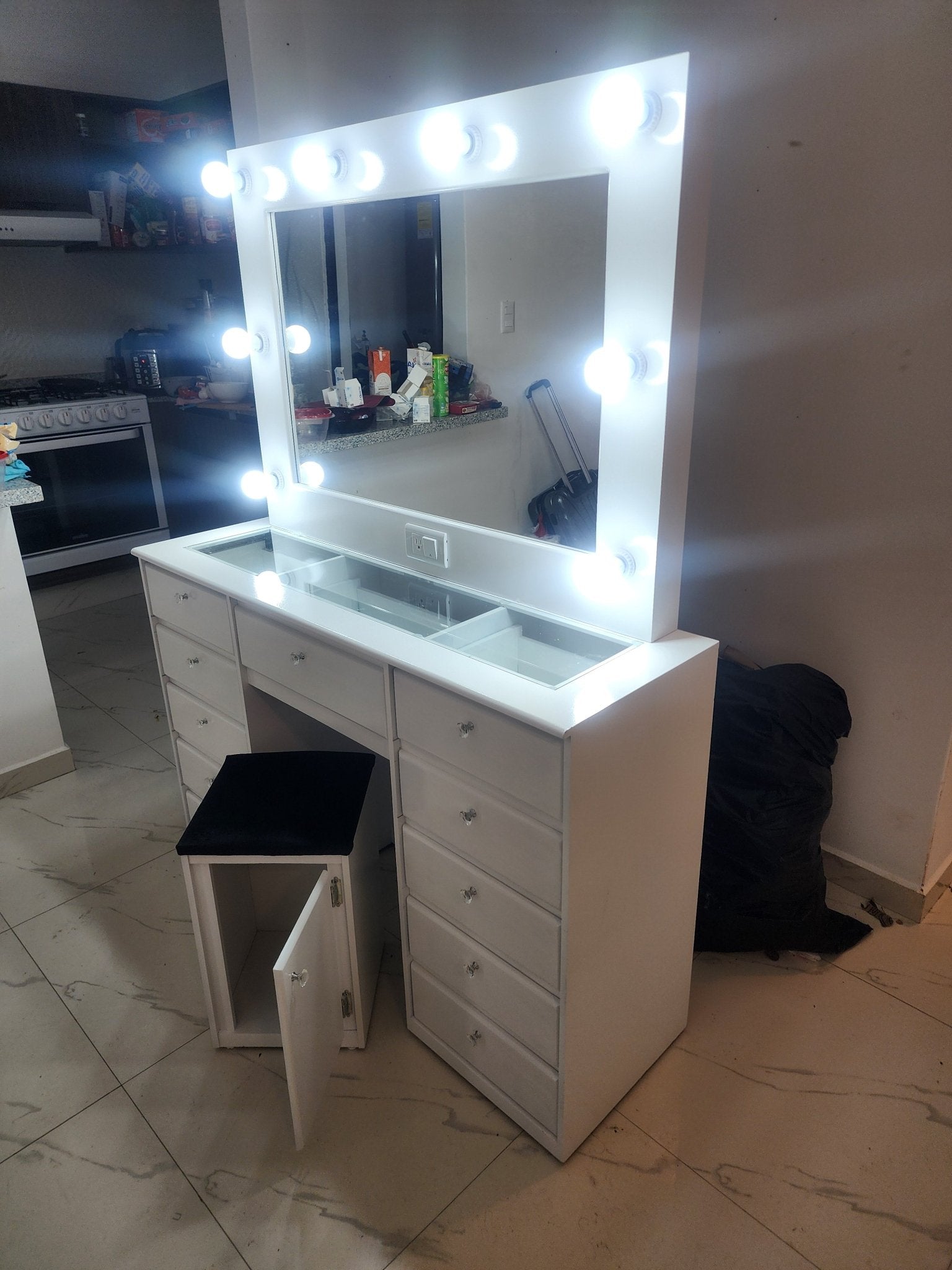 Tocador Vanity Hollywood Gustavo con vidrio - Muebleria Paty